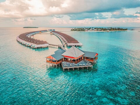 Picture of a bungalow in the maldives